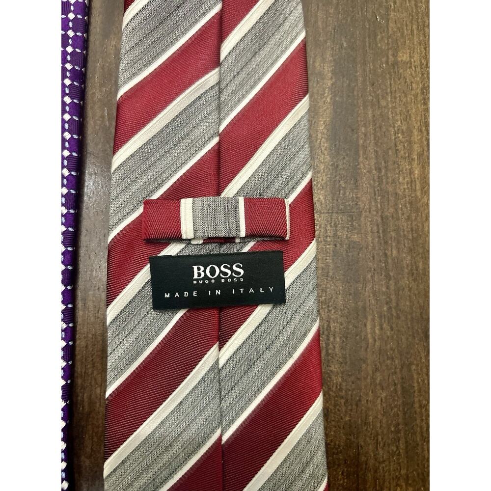 (2) HUGO BOSS Purple / Red Striped Necktie 100% Silk Made In Italy Lot Two Ties - Picture 4 of 7